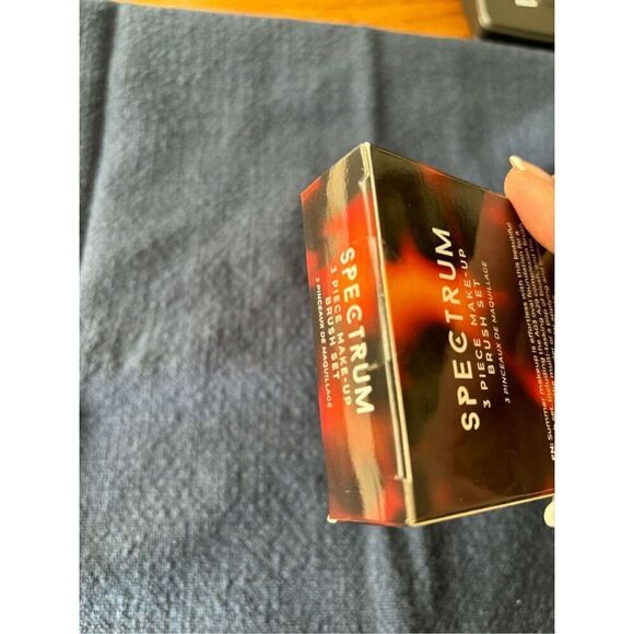Brand New In Sealed Box Spectrum Women's Brown 3 Piece Make-Up Brush Set - Picture 4 of 4
